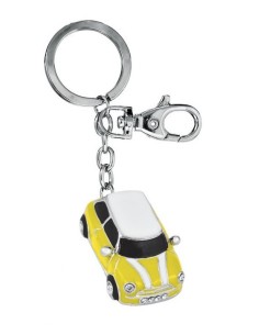 Portachiavi in metallo «Auto mini gialla»