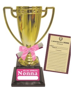 Coppa trofeo due manici dorata Cm. 19 con pergamena - Nonna