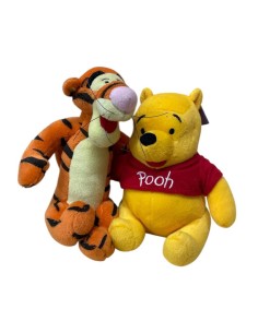 Peluche Winnie Pooh E Tigro Abbracciati H. cm. 15